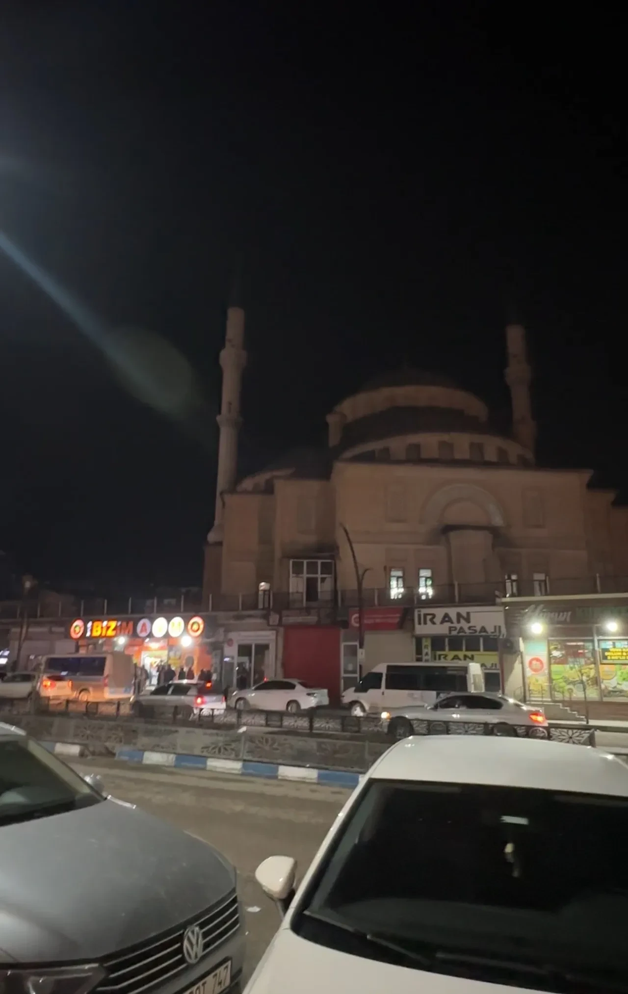 Yüksekova'da deprem anı kayıtlara geçti! Halk uyarıldı