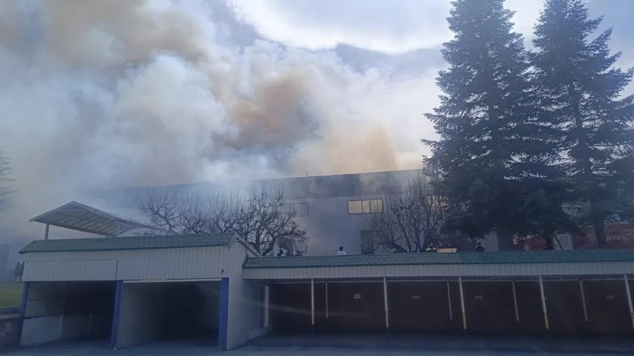 Bolu'da fabrikada yangın! Çok sayıda ekip sevk edildi