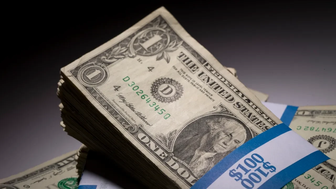 Dolar ve euro zirveye yatay seyirde! 13 Mart döviz kurları