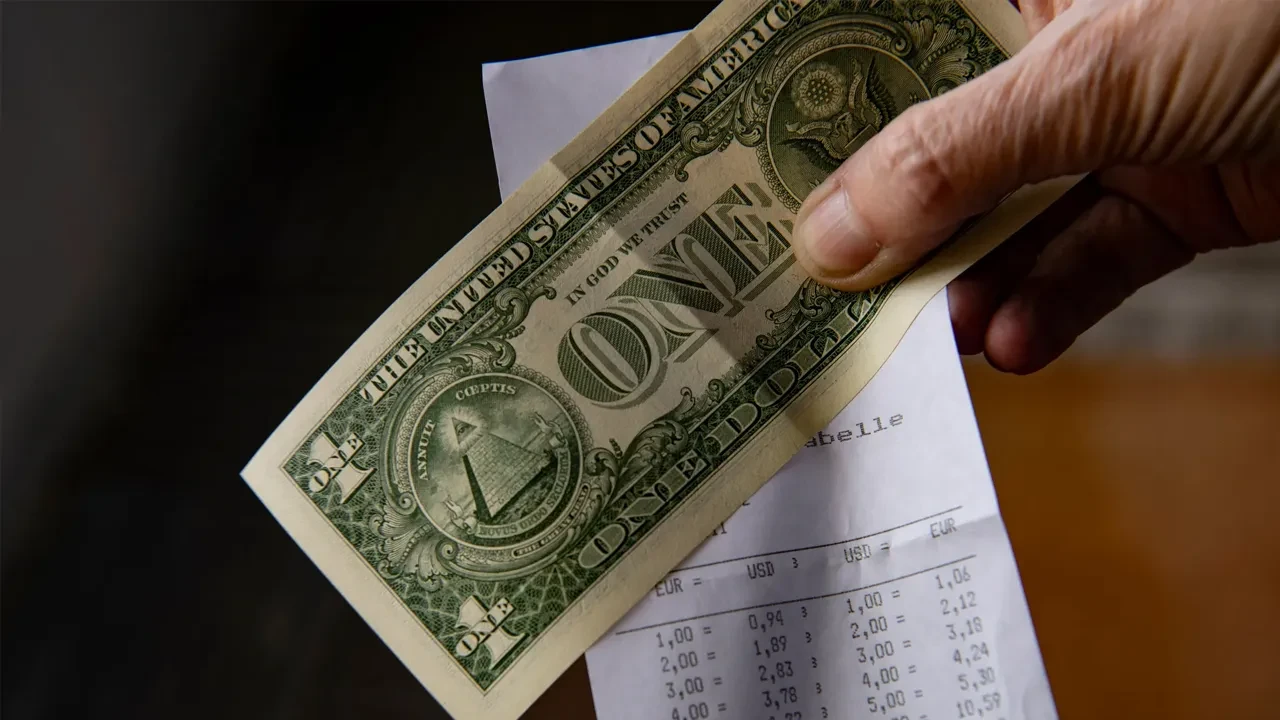 Dolar ve euro zirveye yatay seyirde! 13 Mart döviz kurları