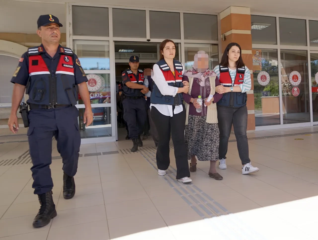 Her yerde aranan adamın cesedi çuval içinde bulundu! Katili, evine kadar uzanan kan izleri ele verdi