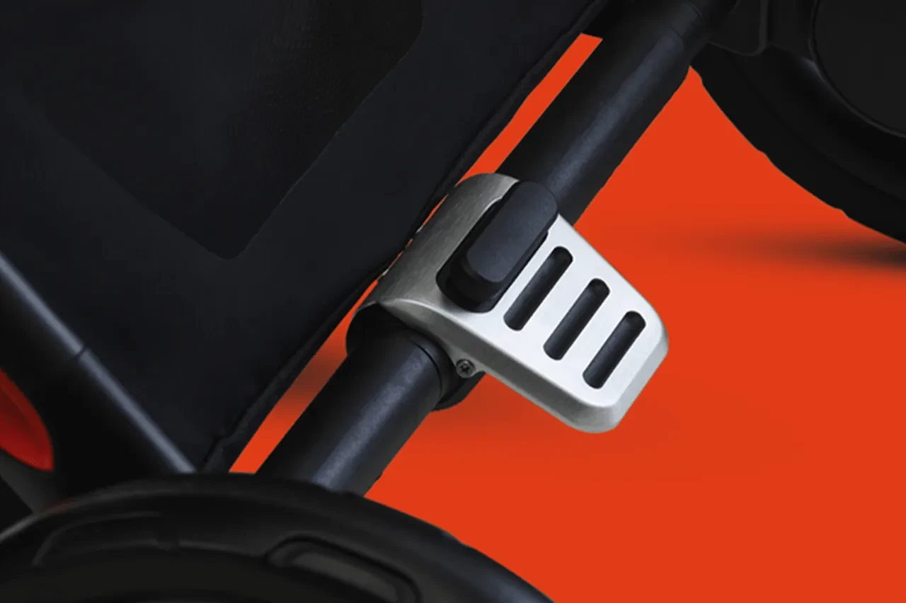 Lamborghini şimdi de bebek arabası tasarladı! Yalnızca 500 adet üretildi, fiyatı dudak uçuklattı