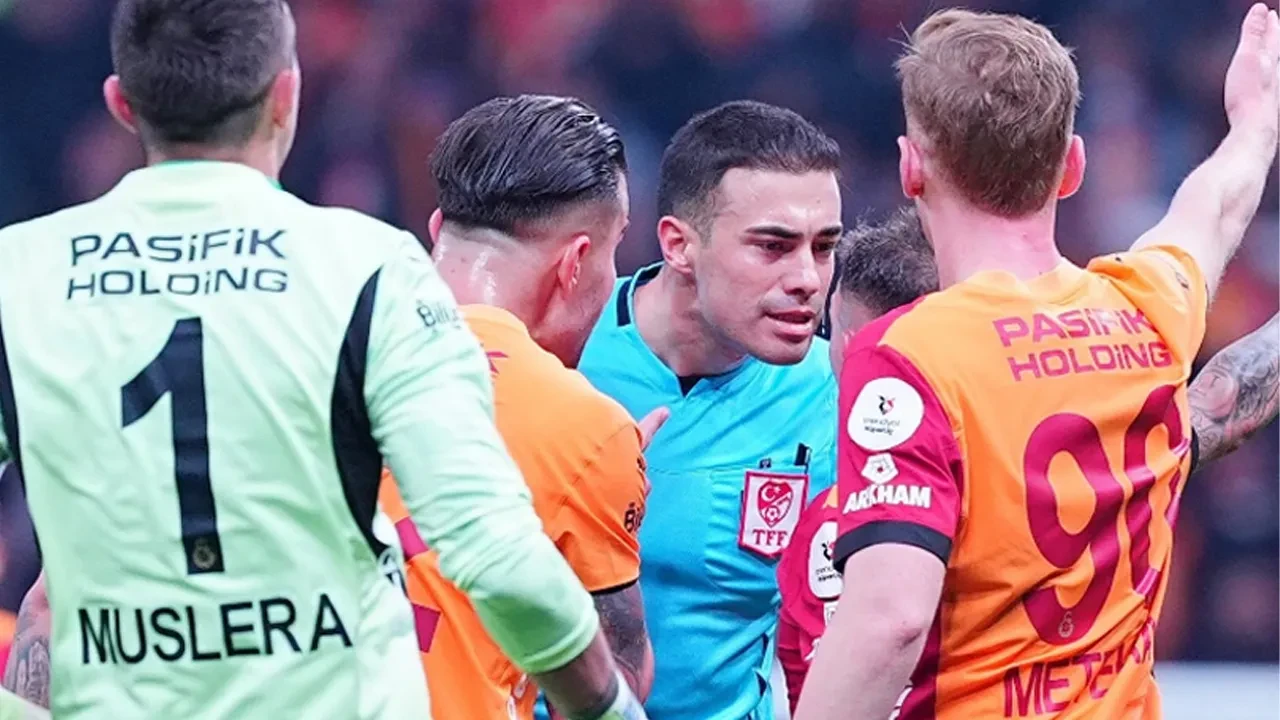 Mourinho, Türk hakemi Avrupa basınına ifşaladı! "Galatasaray'a sempatisi var"