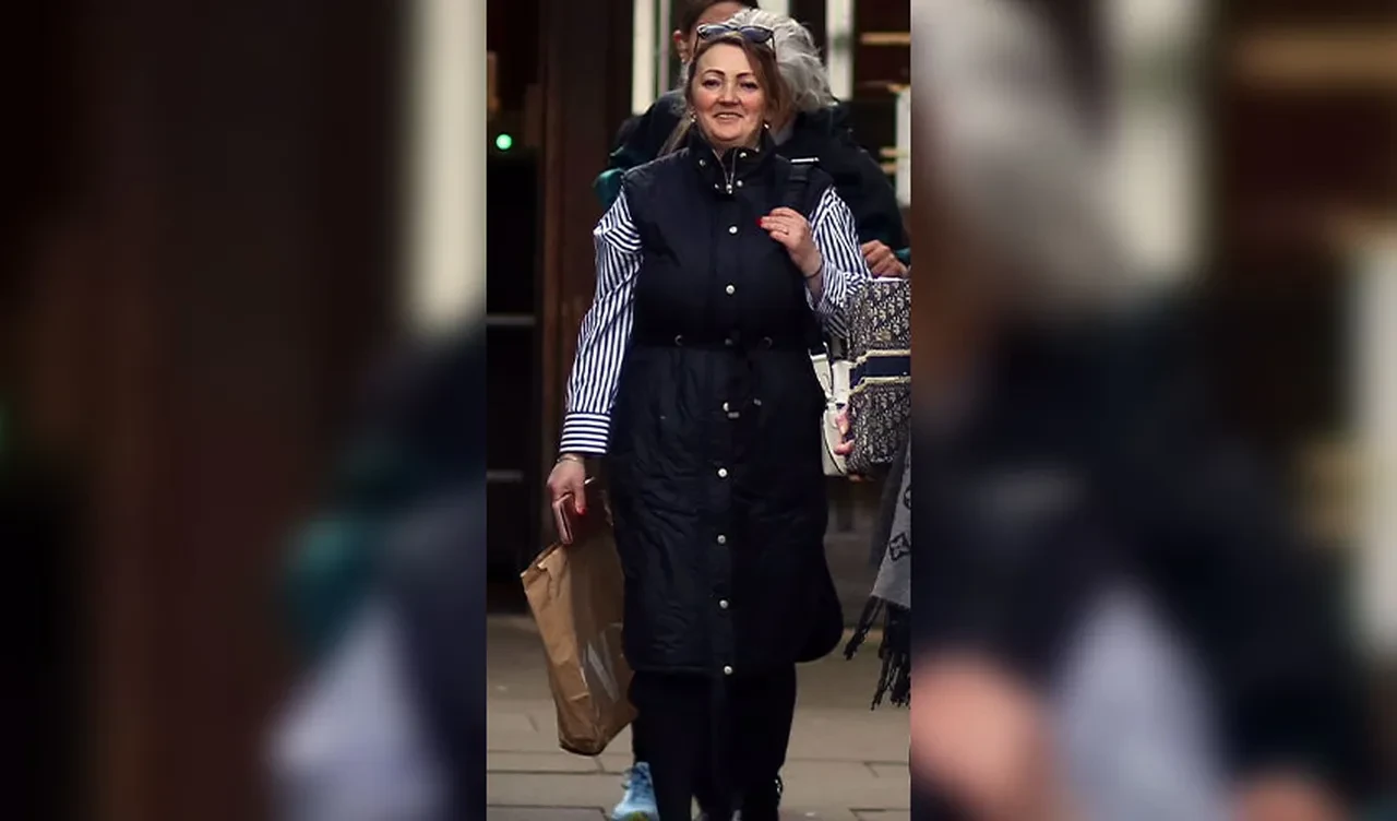 Ölmeden önce ailesine ters köşe yaptı! 30 milyon liralık evini garsona bıraktı