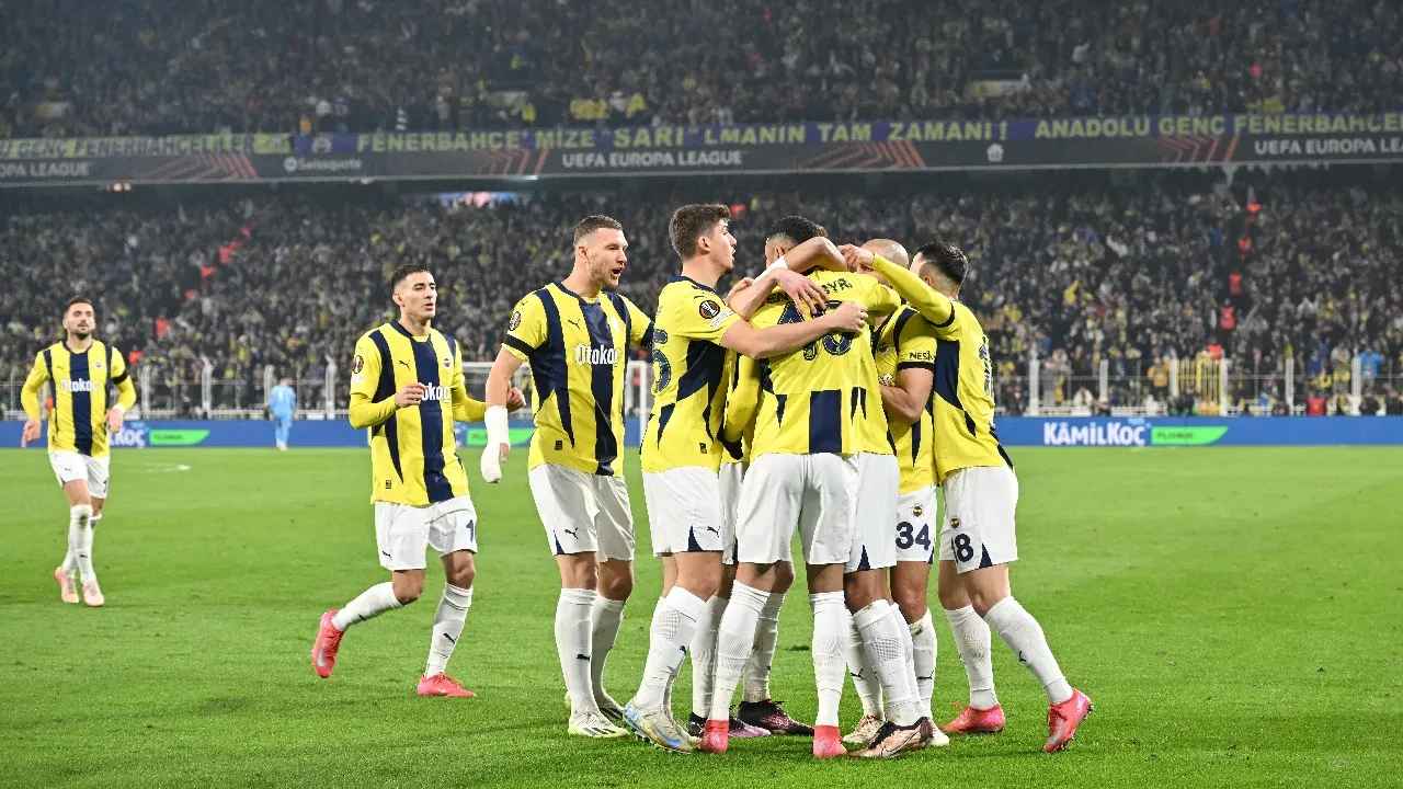 Rangers Fenerbahçe nereden izlenir, hangi kanalda? FB maçının başlamasına saatler kaldı