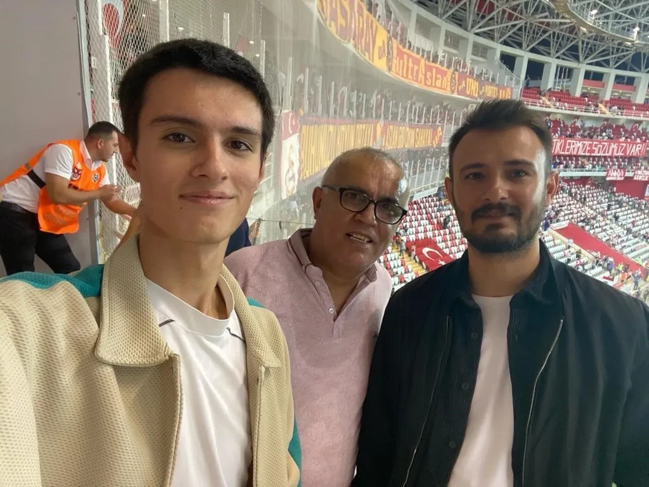 Stadyum cinayetinde şok savunma! "Bir insan yumruk yüzünden çoklu organ yetmezliğine uğrayabilir mi?"