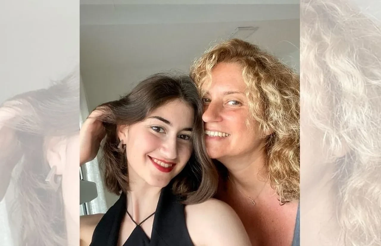 Tamer Karadağlı'nın gurur günü! Kızı Zeyno'ya tebrik yağdı 