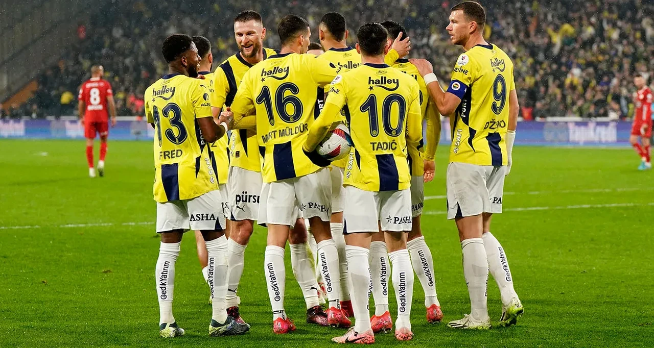 TRT 1 canlı maç nereden izlenir? Fenerbahçe maçı ŞİFRESİZ frekans bilgileri