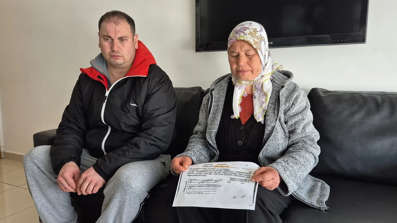 Anne - oğul hayatının şokunu yaşadı! ! İki milyon dolarlık senet imzalattılar