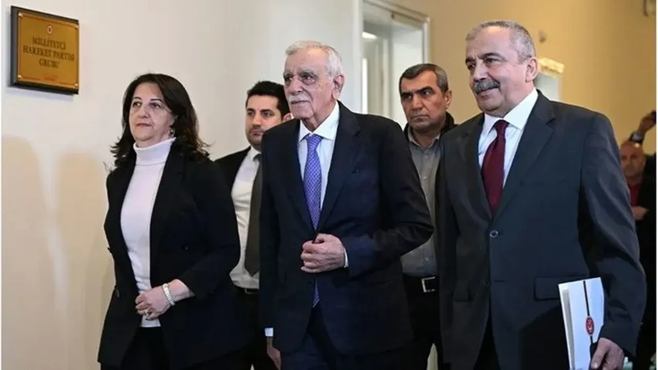 PKK’ya 50 maddelik tasfiye şartı: AK Parti’den süreç için net mesaj