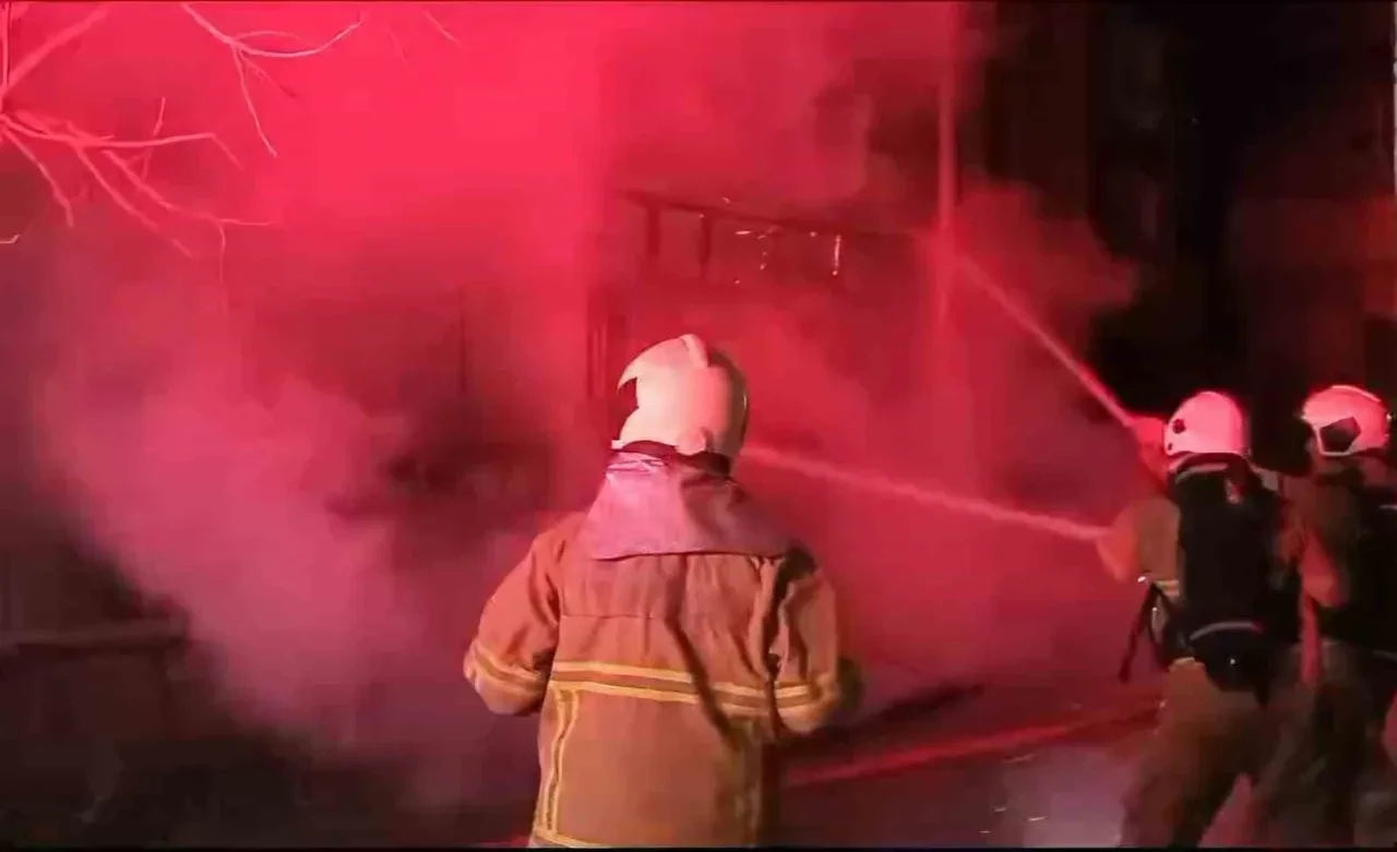 Bartın'da feci yangın! Peş peşe patlamaların ardından alevler yükseldi