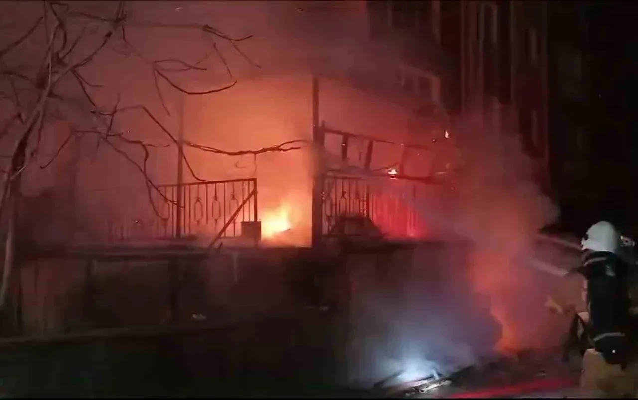 Bartın'da feci yangın! Peş peşe patlamaların ardından alevler yükseldi