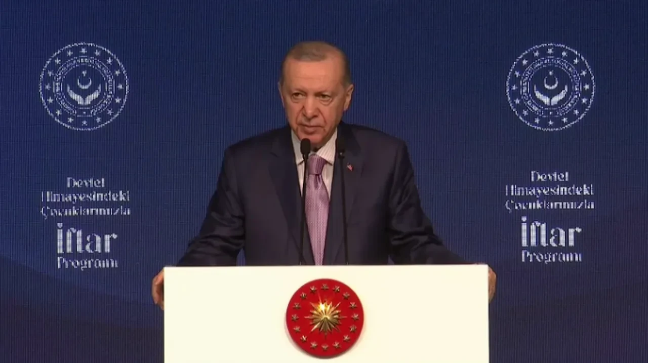 Son dakika | Cumhurbaşkanı Erdoğan iftar sonrası çocuklara seslendi: Türkiye'nin yüzyılı çocukların olacak!