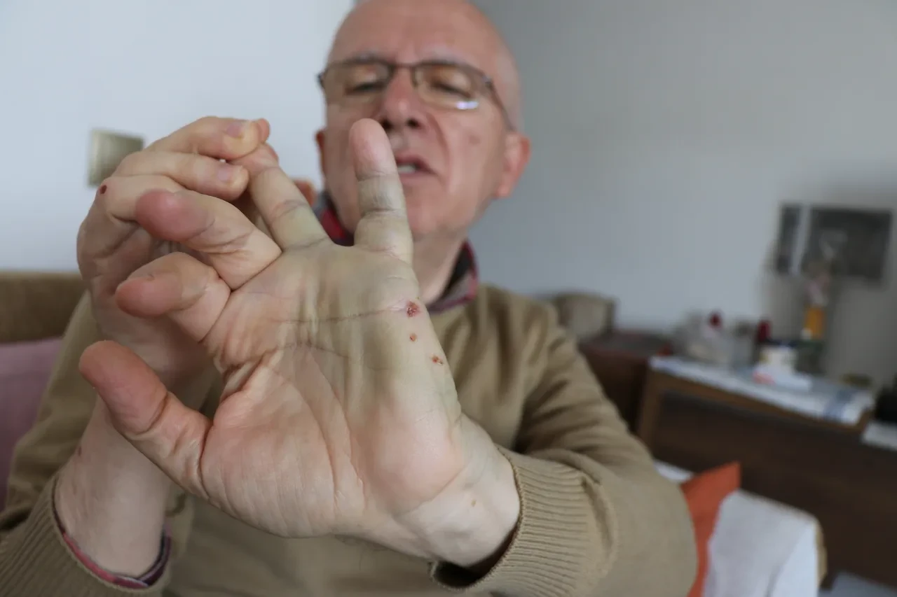 Market deposunda mandalina dehşeti! Kadın kasiyerin emekli öğretmene yapmadığı kalmadı