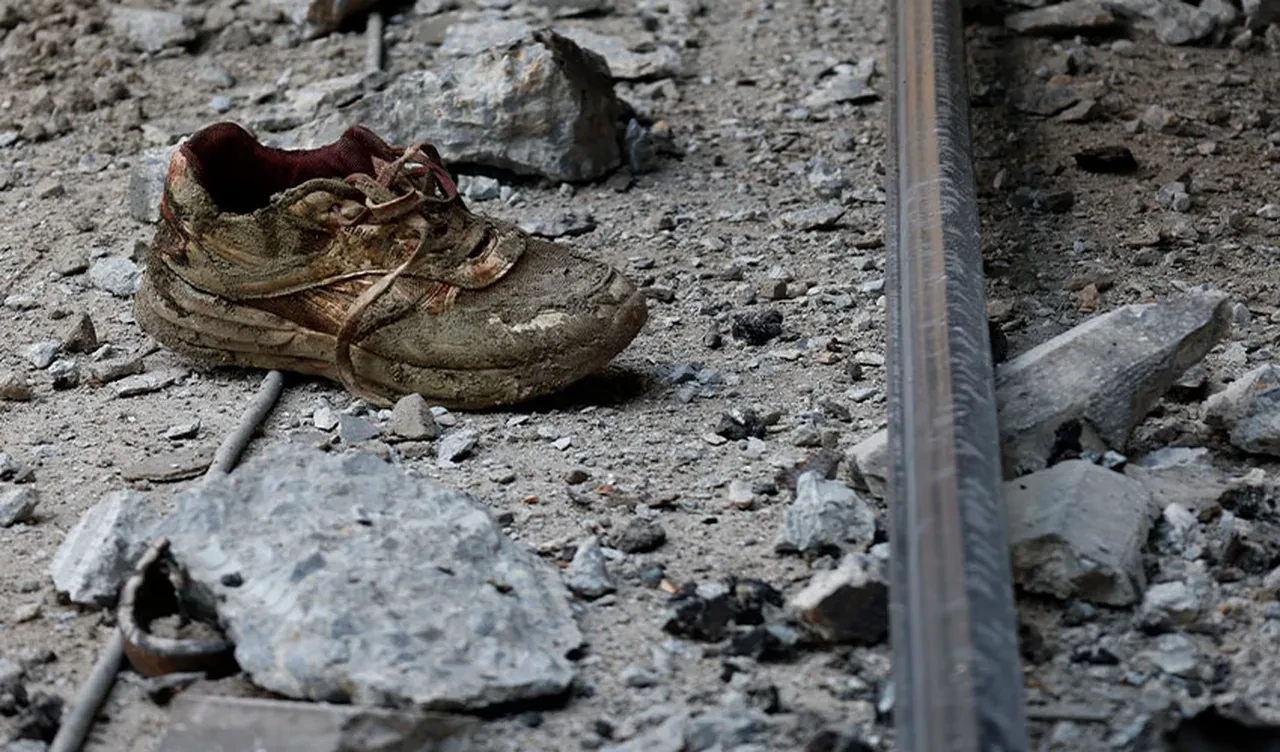 Tayland'da tonlarca ağırlıktaki köprü işçilerin üzerine çöktü! Çok sayıda ölü ve yaralı var