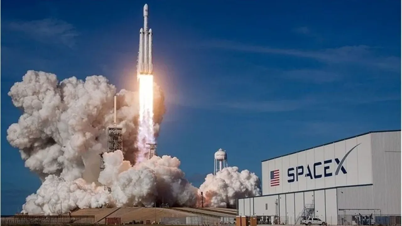 Uzayda mahsur kalan astronotlara iyi haber! SpaceX, roketi fırlattı