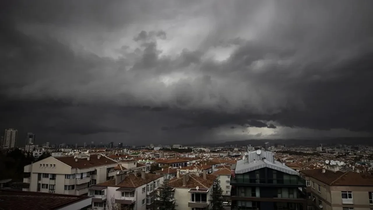 Ankara'da fırtına alarmı! Valilikten uyarı geldi