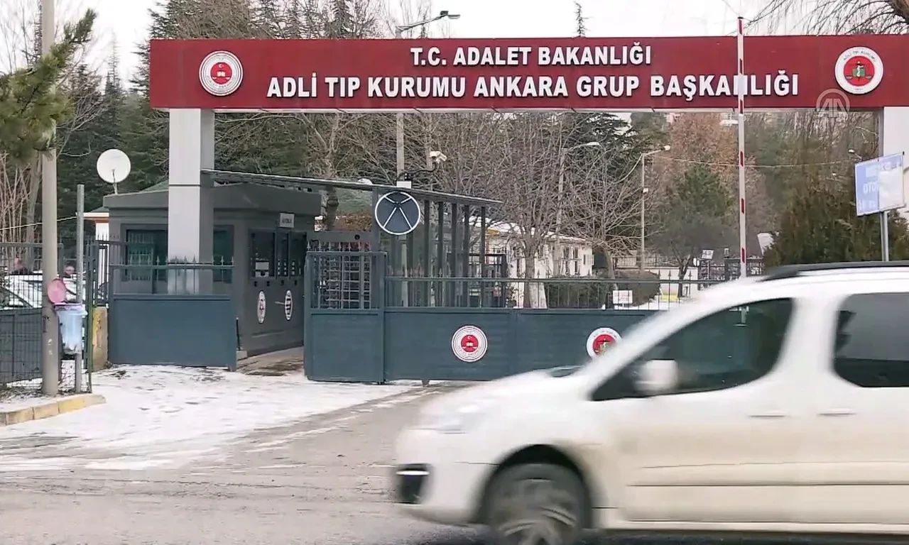 Ankara'da genç kadının şüpheli ölümü! 14. kattan beton zemine çakıldı: Sevgilisi gözaltında