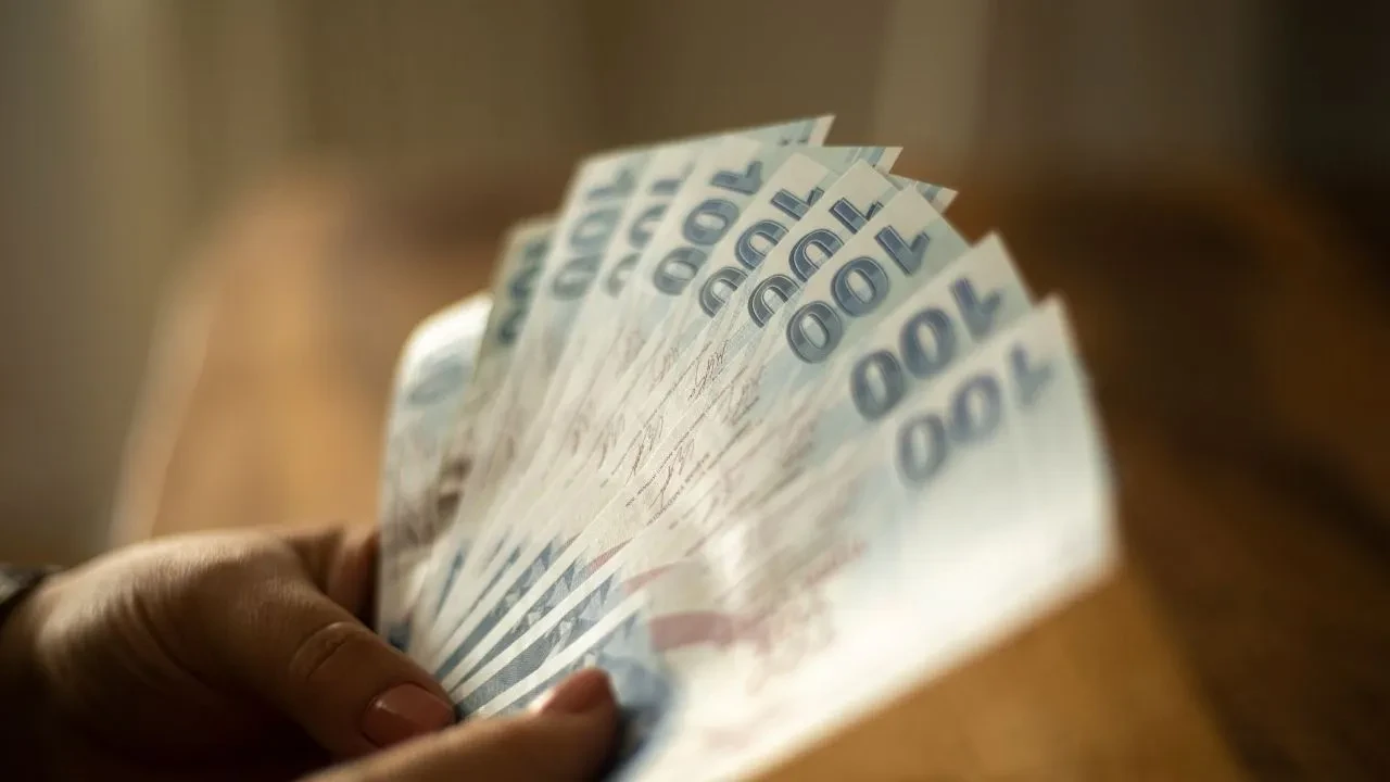 Bankalar çıldırdı! Anında 60 bin TL nakit para cebinde! 0 faizli kredi ilaç olacak
