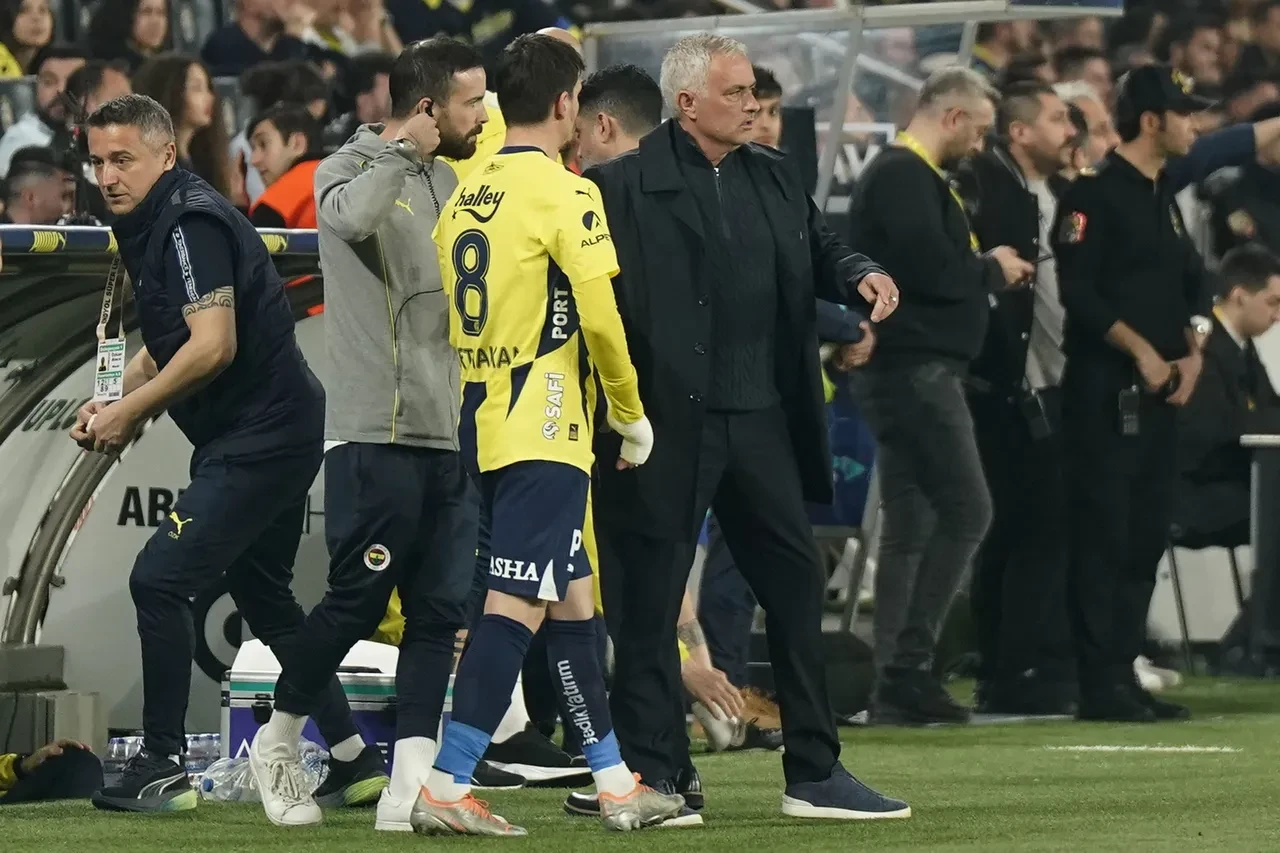 Fenerbahçe Samsunspor maçı kaç kaç bitti? Zirve yarışında büyük kayıp