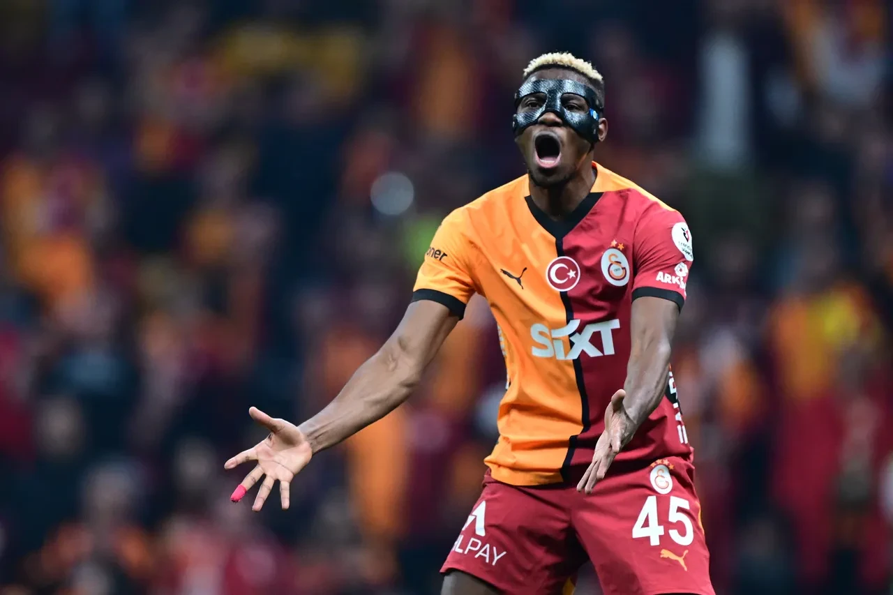 Osimhen'in yeni takımını açıkladı! İtalyan gazeteci yazdı