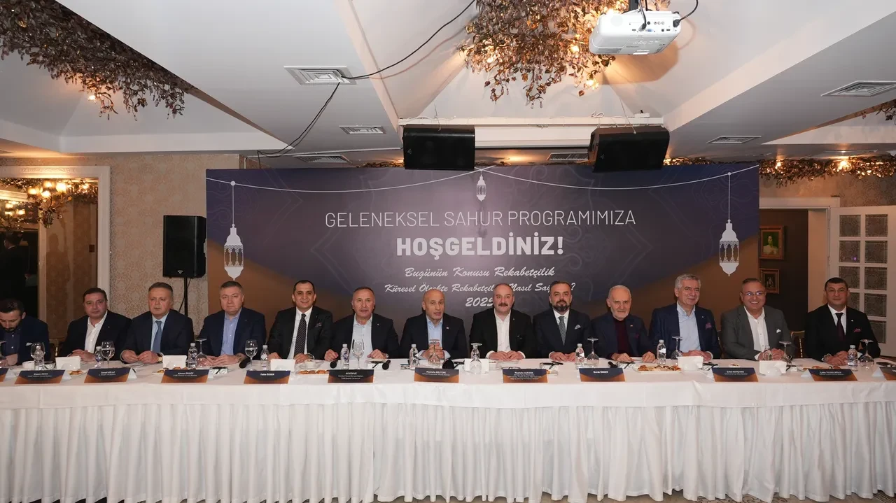 Tek silah kur ve faiz değil: İşte küresel rekabetin yeni yol haritası! Türk iş dünyası sahurda buluştu