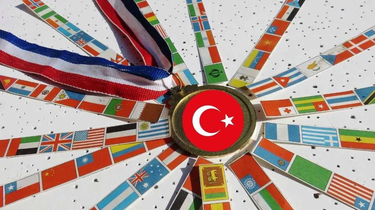 Tek silah kur ve faiz değil: İşte küresel rekabetin yeni yol haritası! Türk iş dünyası sahurda buluştu
