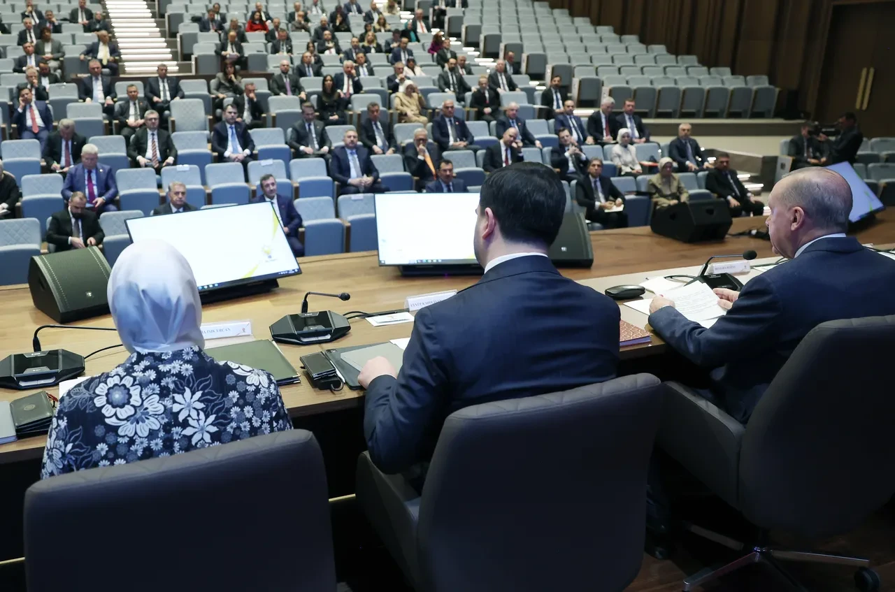 AK Parti MKYK toplantısı başladı