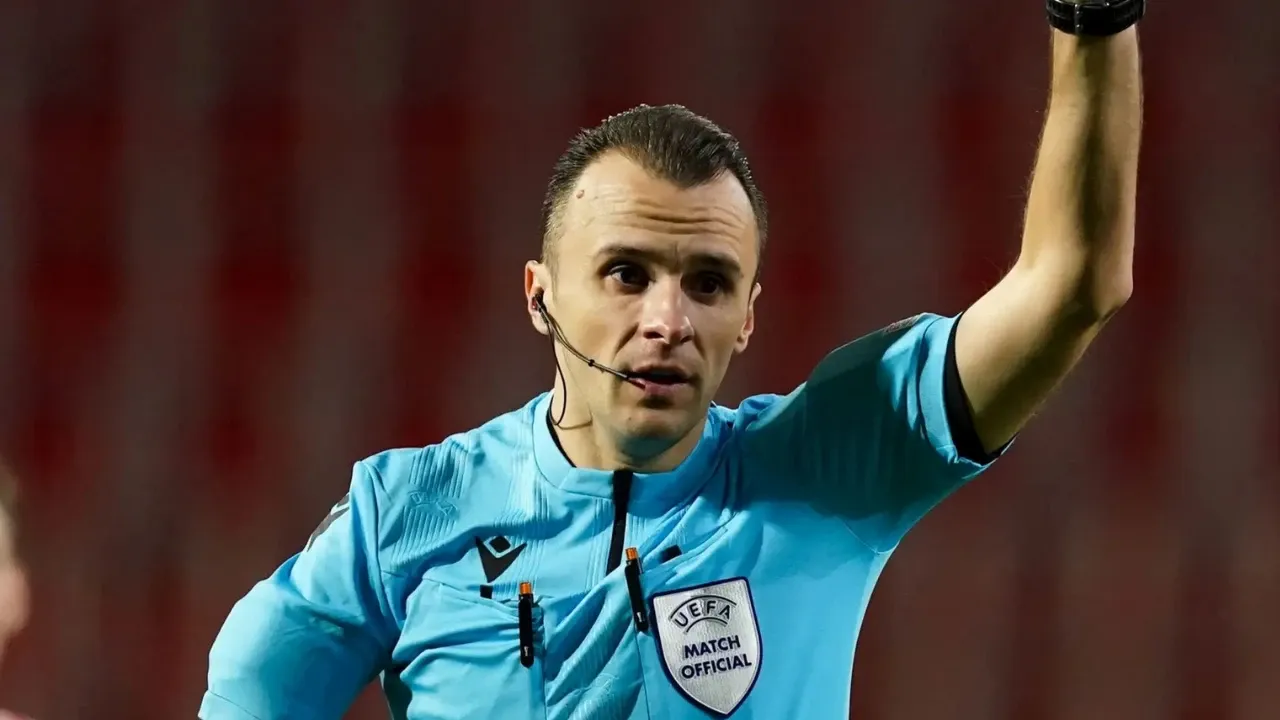 Irfan Peljto kimdir hangi ligde hakemlik yapıyor? Beşiktaş Galatasaray derbisinin hakemi belli oldu