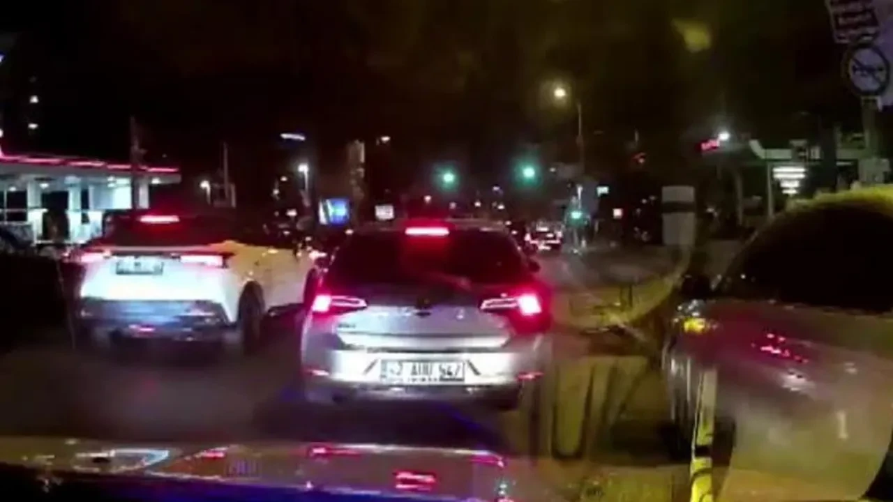 Polisin dur ihtarına uymadı, makas atarak kaçtı! O anlar kamerada