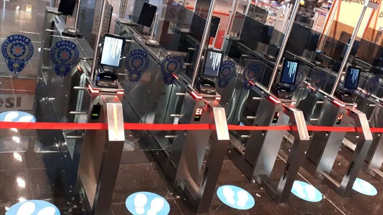 POLNET Krizi: Sabiha Gökçen’de kuyruk oluştu, Ulaştırma Bakanlığından açıklama geldi