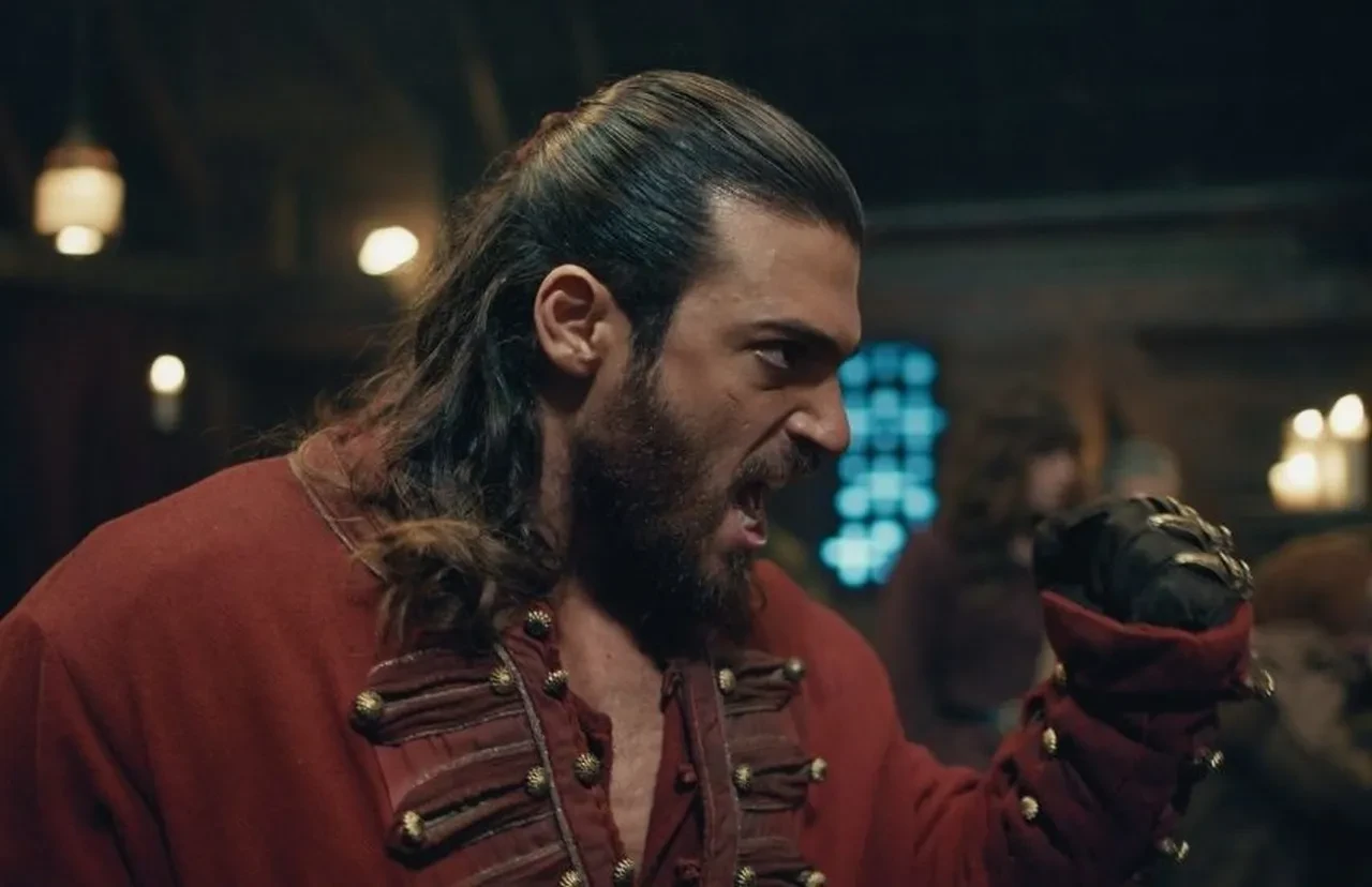 28 milyon dolar bütçeli dizide başrol oldu! Sosyal medyaya geri döndü