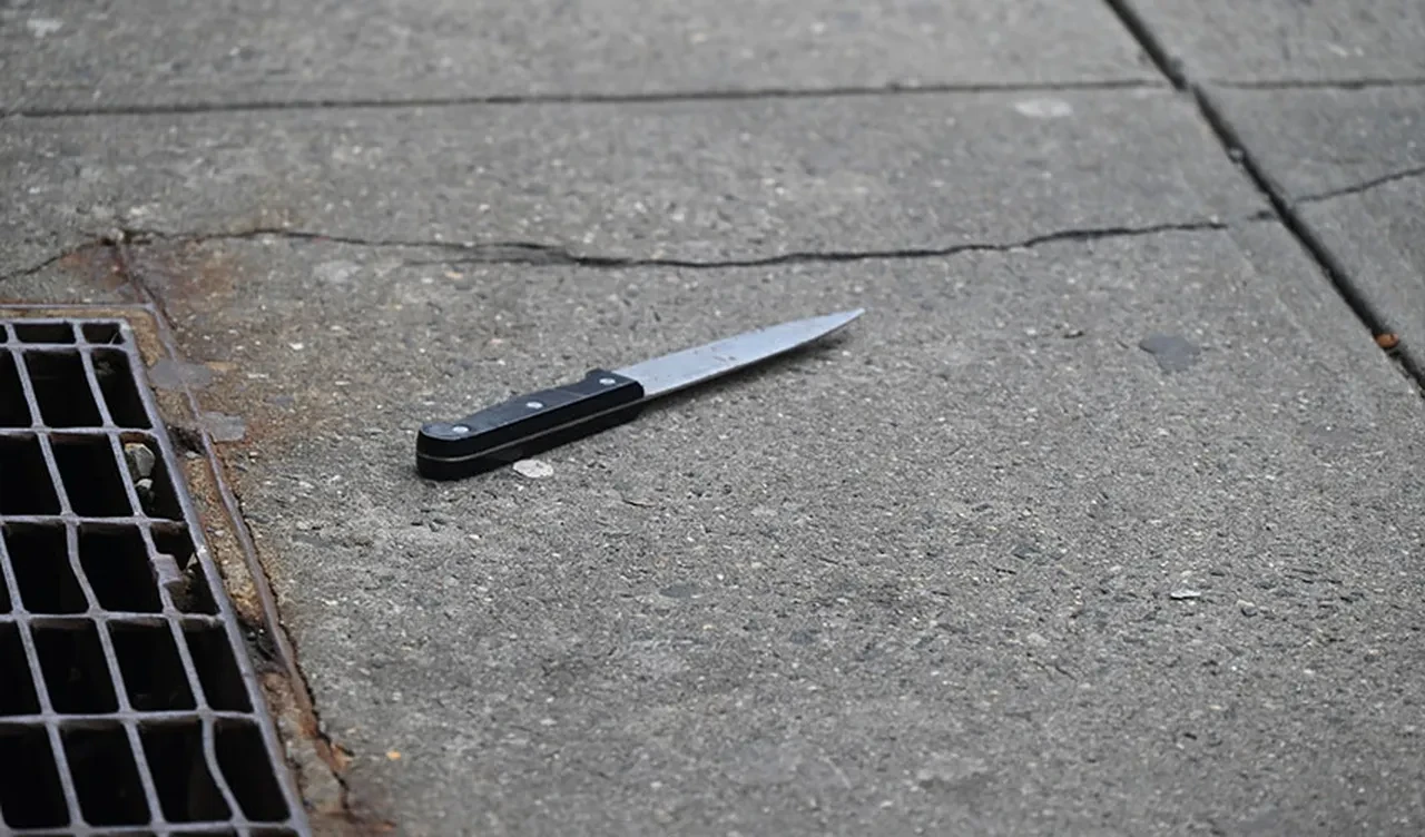 ABD'de bıçaklı saldırı! Okul çıkışında sırtından bıçakladı