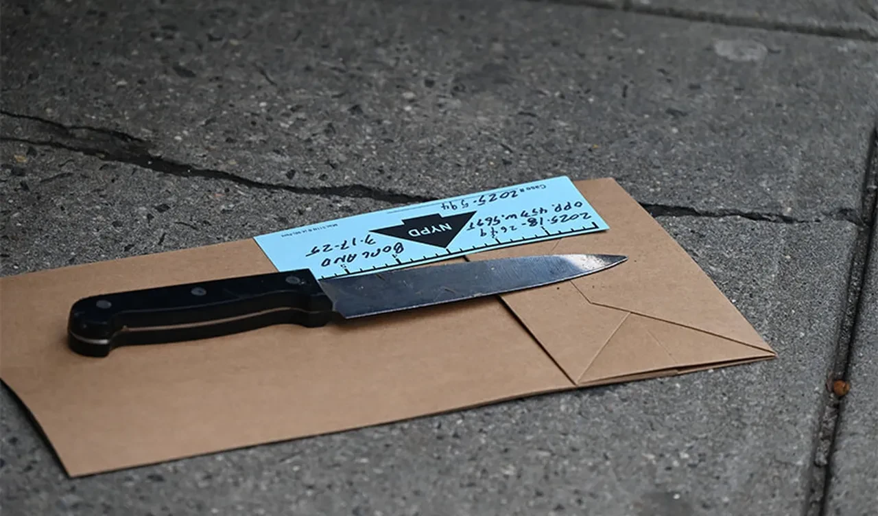 ABD'de bıçaklı saldırı! Okul çıkışında sırtından bıçakladı