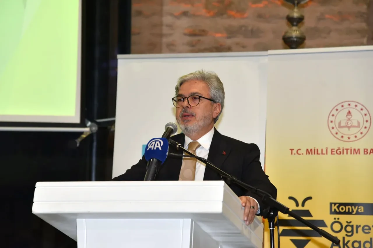 Dört yıllık lise eğitiminde değişiklik sesleri! Bakanlık önerileri ve şikayetleri dinledi