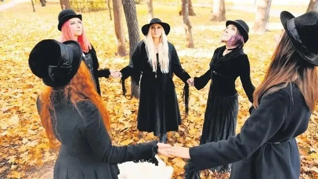 İnsanları kandırıp paraya para demiyorlar! Spritüel pazarının sömürü meslekleri: Aylık kazançları şoke etti