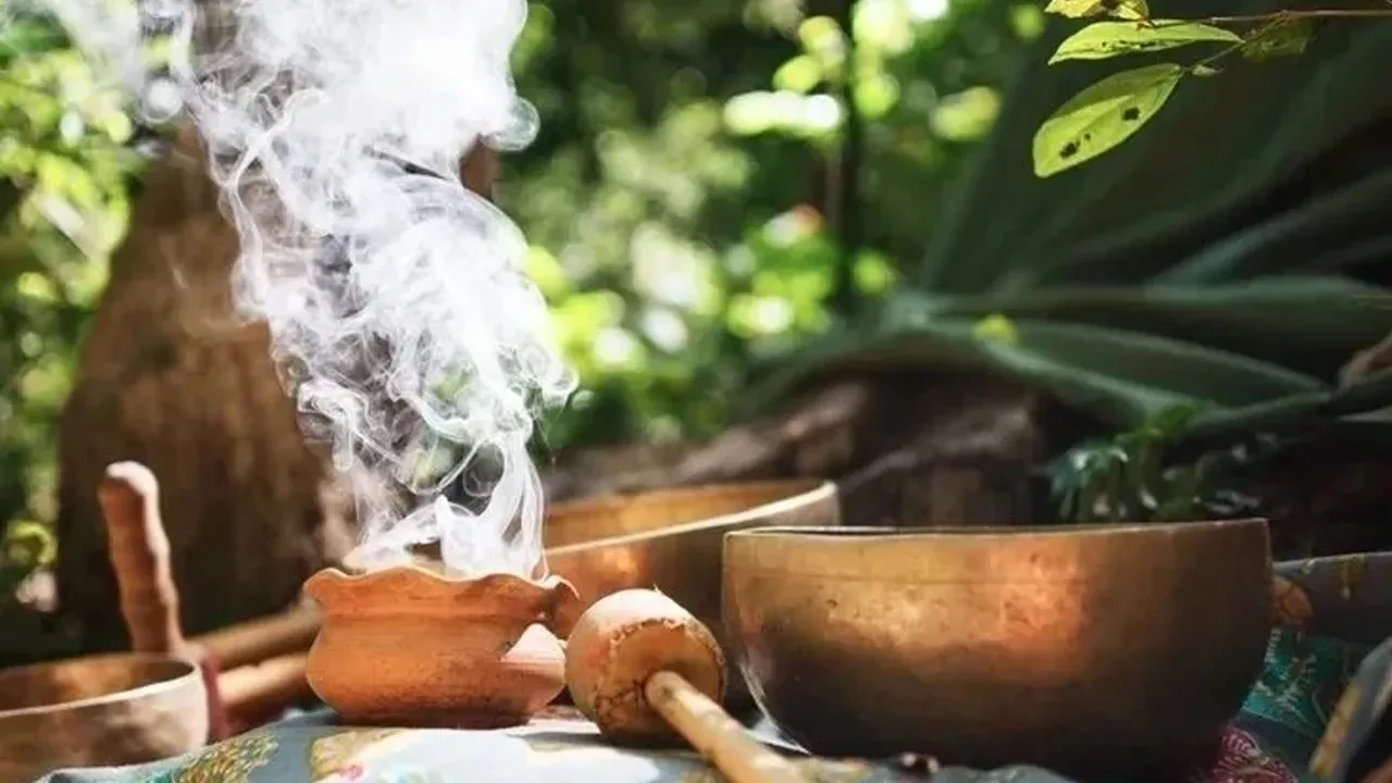 İnsanları kandırıp paraya para demiyorlar! Spritüel pazarının sömürü meslekleri: Aylık kazançları şoke etti