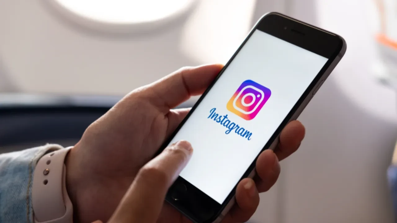 Instagram’a giremeyen kullanıcılar platformun çöküp çökmediğini araştırıyor