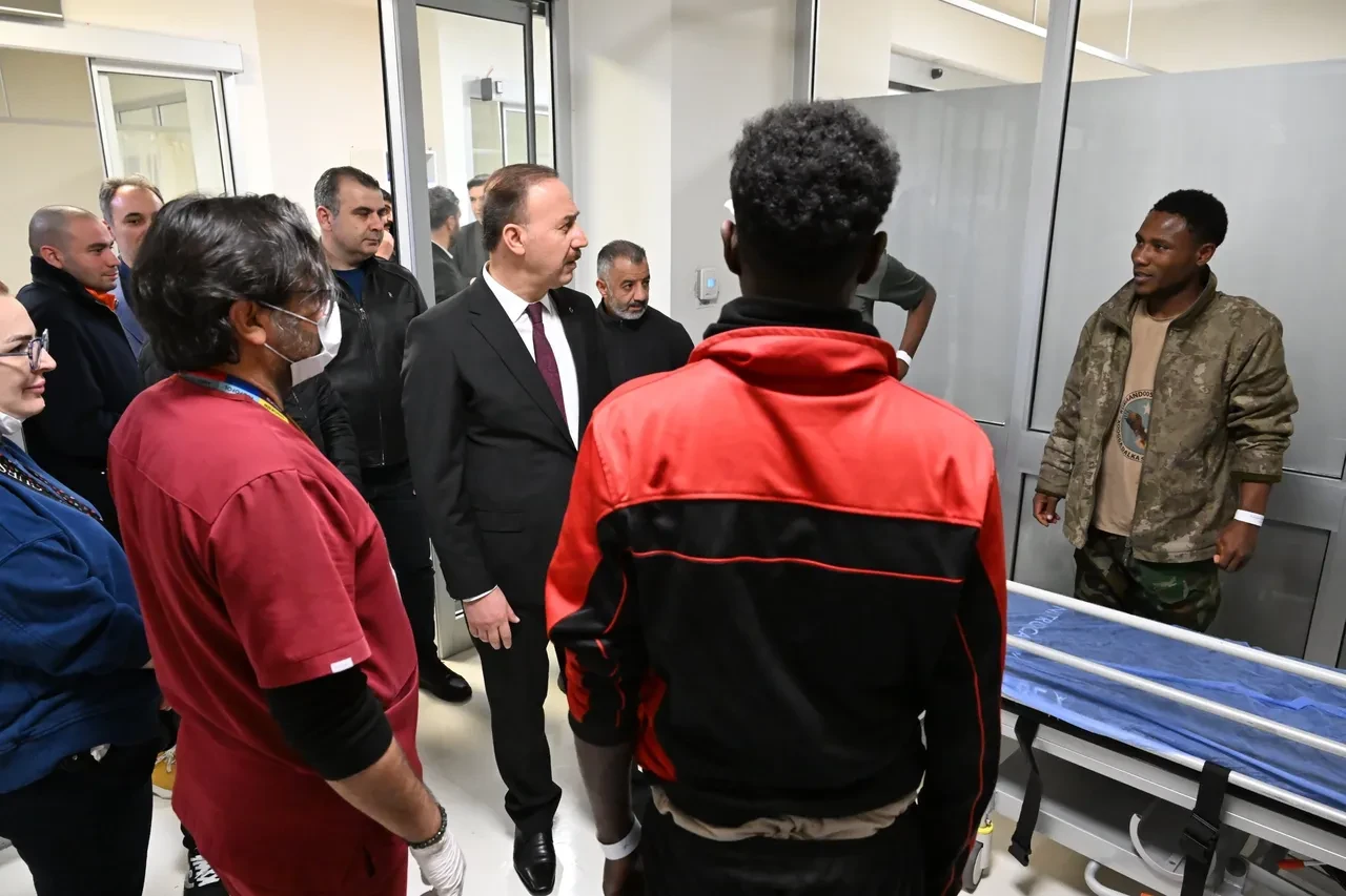 Isparta'da Somalili askerler maçta olay çıkardı! Türk askerleri de karıştı, ağır yaralılar var