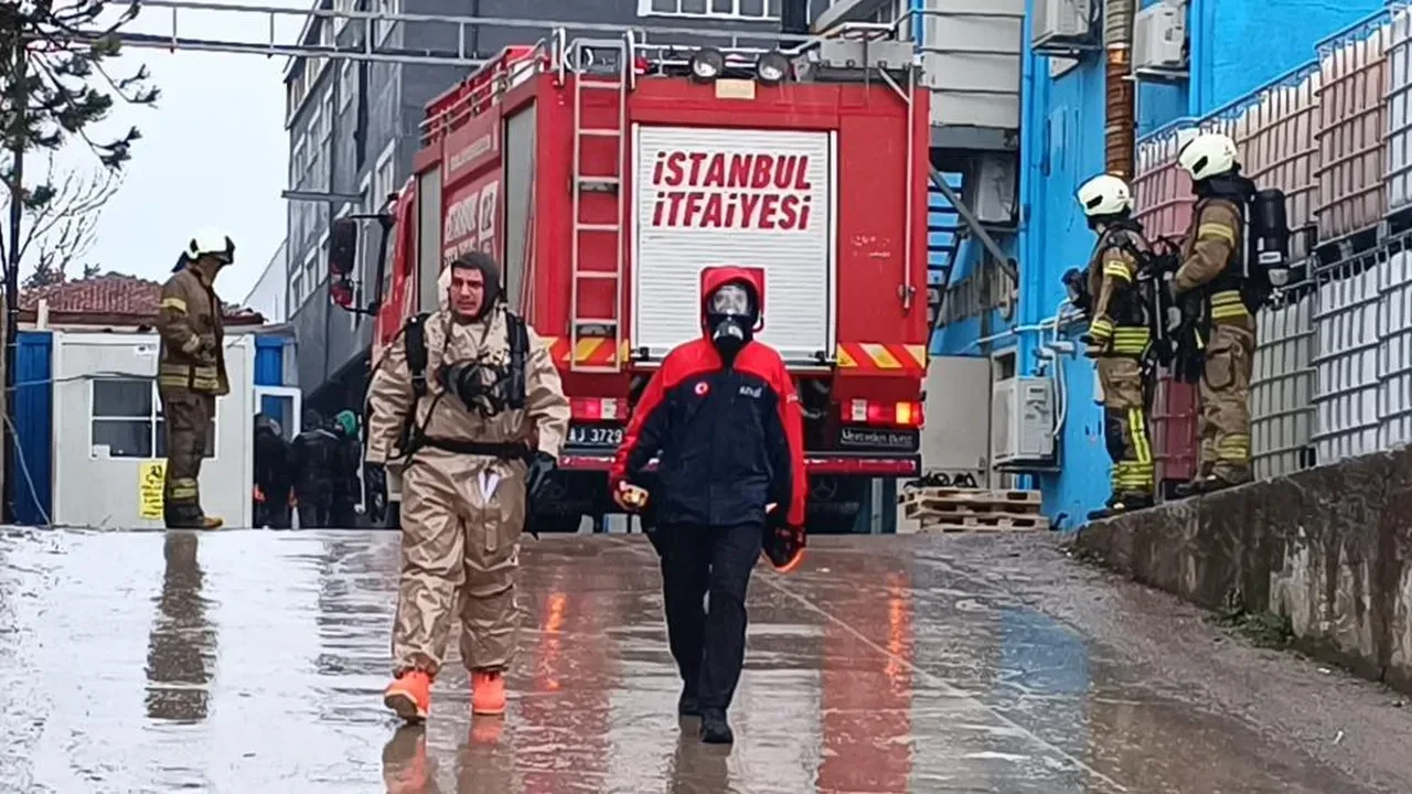 İstanbul'da fabrikada kimyasal madde sızıntısı! İşçiler tahliye edildi