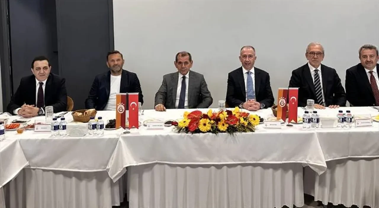 Osimhen için resmi açıklama! 'Bonservisini almamız hayal değil' 