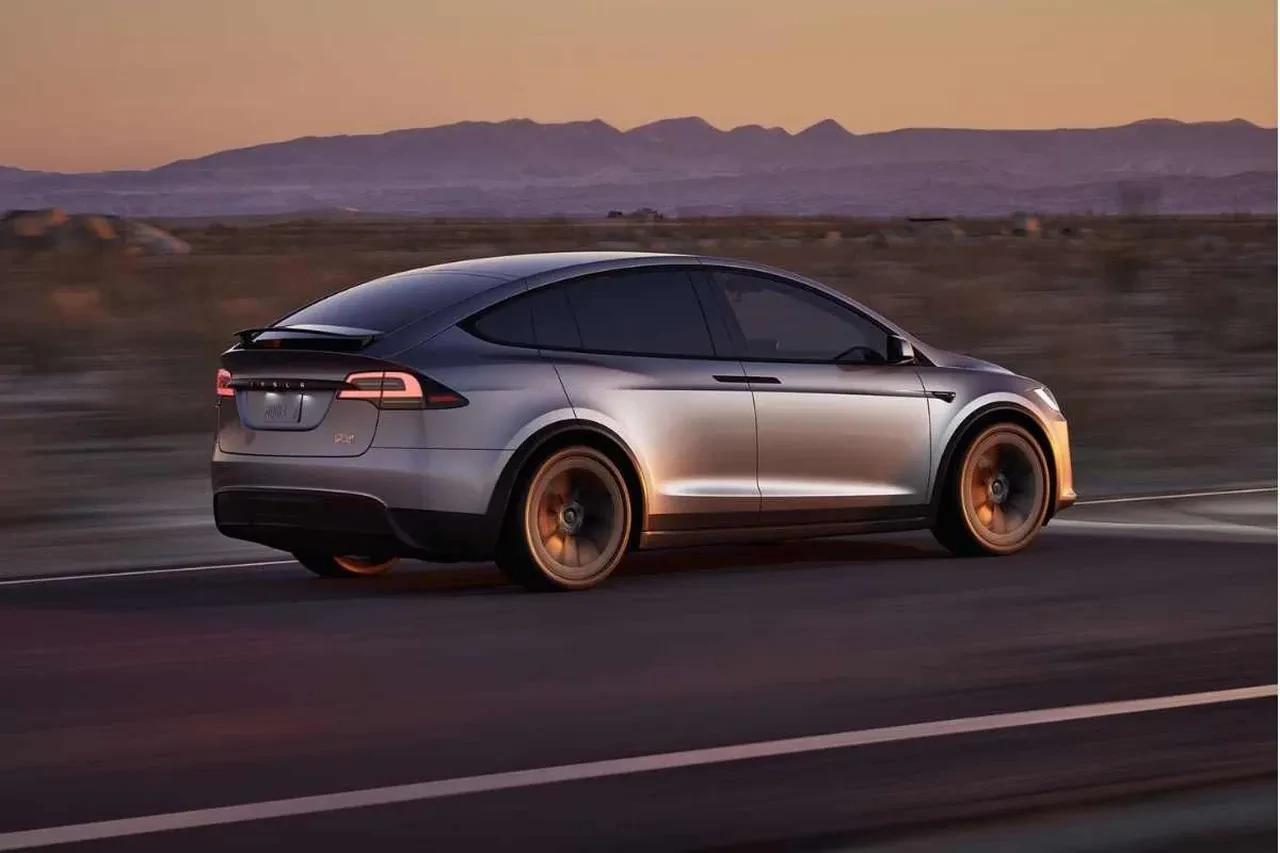 Tesla sahiplerinden akılalmaz yöntem! İkinci el fiyatları dibe vurdu, hırsızlara ilan açıldı