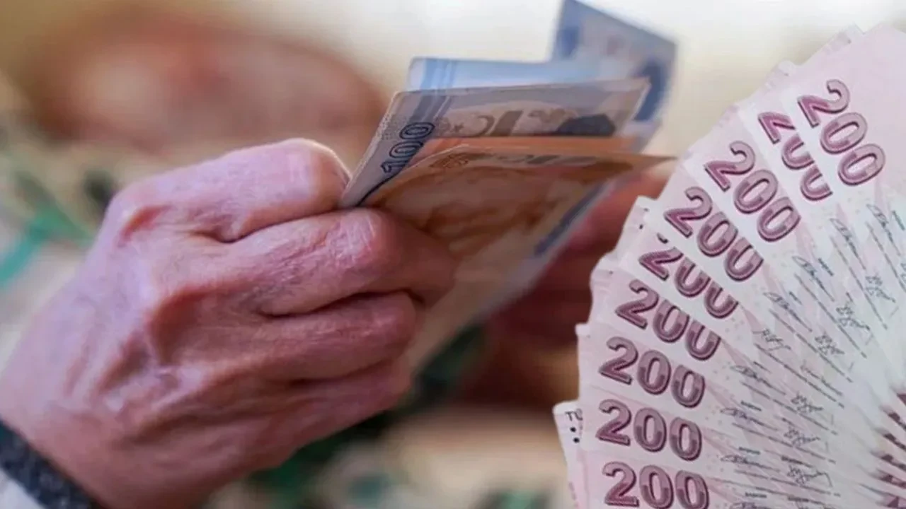 Emeklilikte kademe bekleyenler dikkat! Kolayca tazminat alabilirsiniz: İsa Karakaş açıkladı