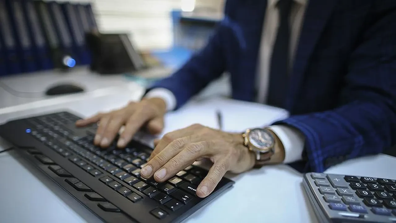 Yarı zamanlı çalışma detayları belli oldu! Milyonlarca memuru etkileyecek! Yeni sistem ne zaman yürürlüğe girecek?