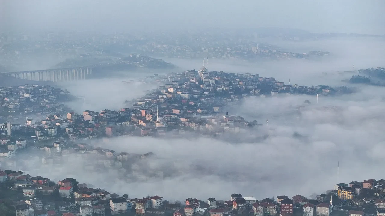 İstanbul'a sağanak yağış geliyor! Meteoroloji saat vererek uyardı