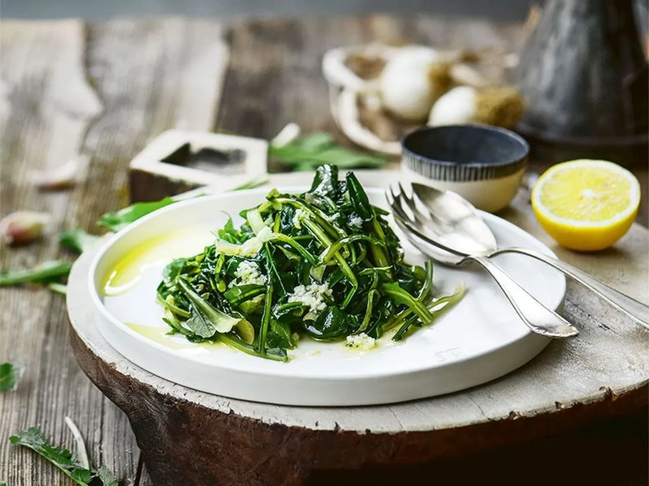 Ramazan'da aç karnına ilaç kullanacaklara '2 saat' uyarısı