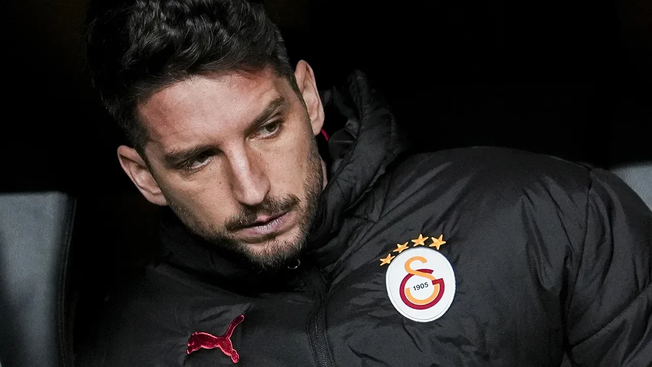 Galatasaray'da sürpriz gelişme! Mertens'i ikilime sokan teklif