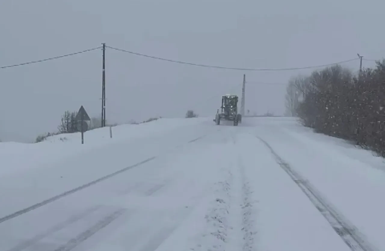Kar yağışı etkisini artırdı: Birçok şehirde okullar tatil edildi