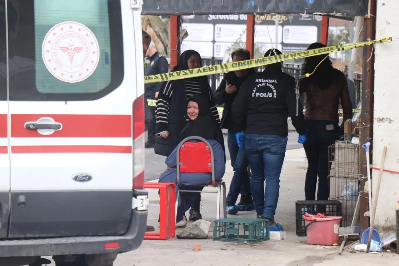 Kent merkezinde hareketli dakikalar! İş yerleri kurşunlandı, bir kişi infaz edildi