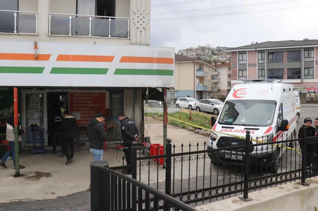 Kent merkezinde hareketli dakikalar! İş yerleri kurşunlandı, bir kişi infaz edildi